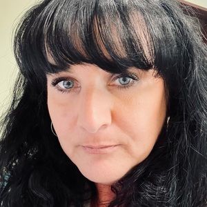 Meet your Posher, Connie